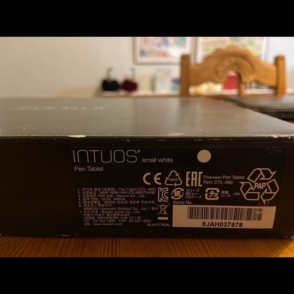Wacom Intuous Digital Drawing Tablet - Picture 9 of 9